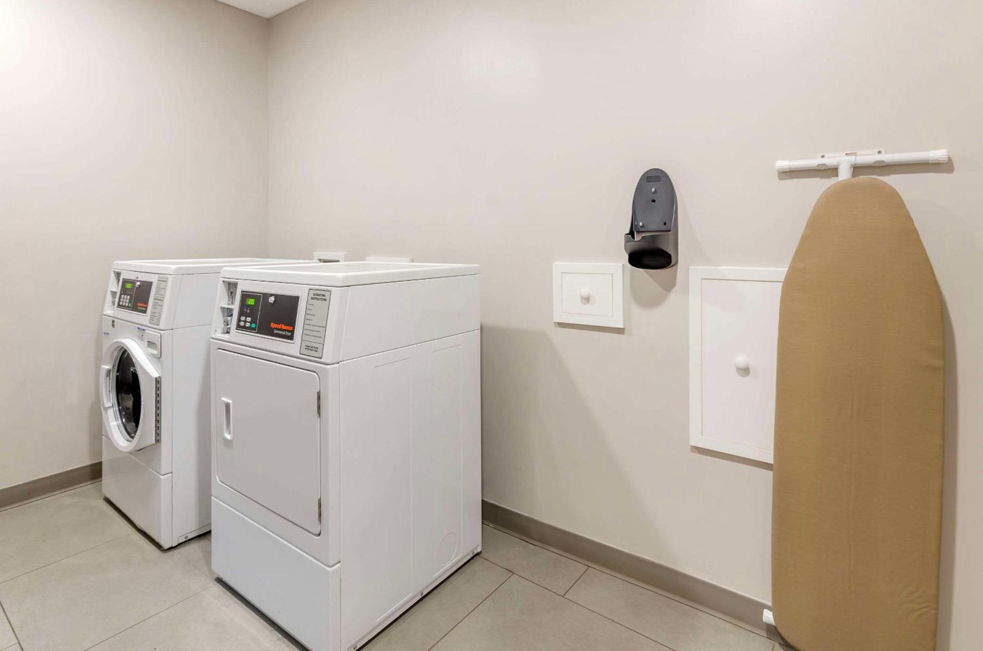 Country Inn & Suites By Radisson, Charlottesville-Uva, Va Bagian luar foto