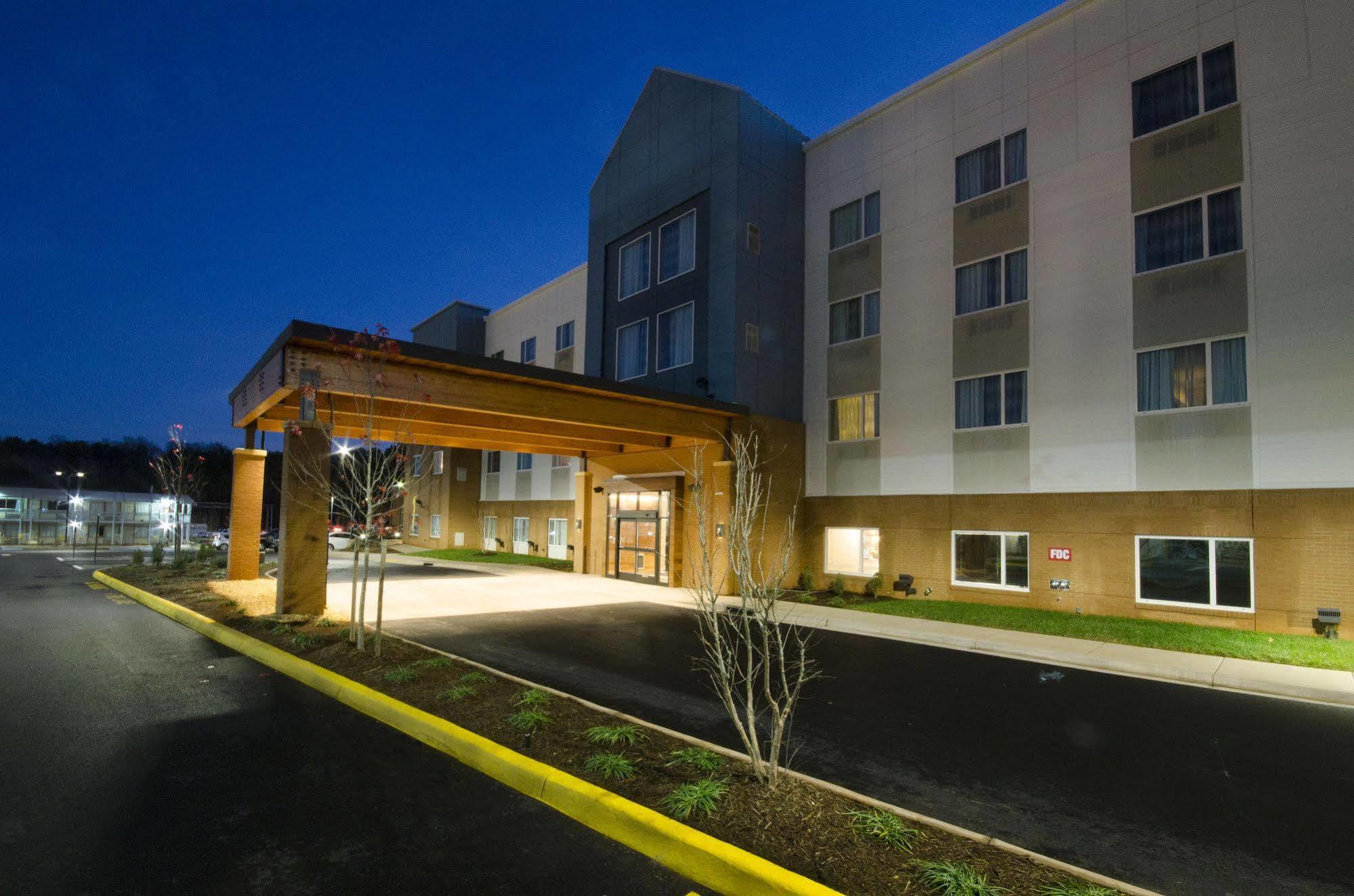 Country Inn & Suites By Radisson, Charlottesville-Uva, Va Bagian luar foto